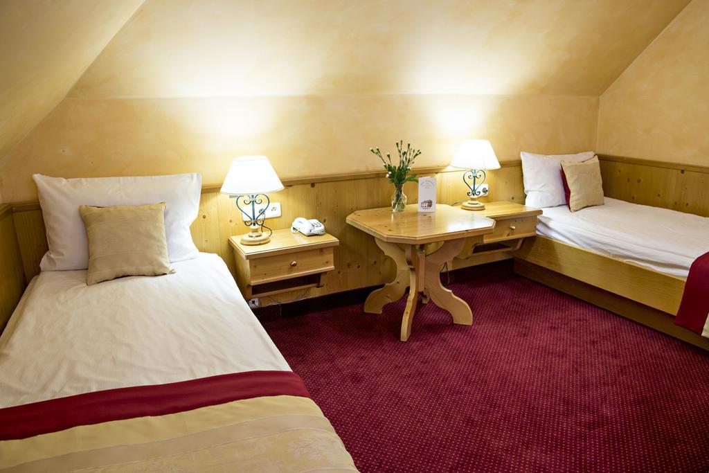 סאנדומירז Hotel Pod Cizemka מראה חיצוני תמונה
